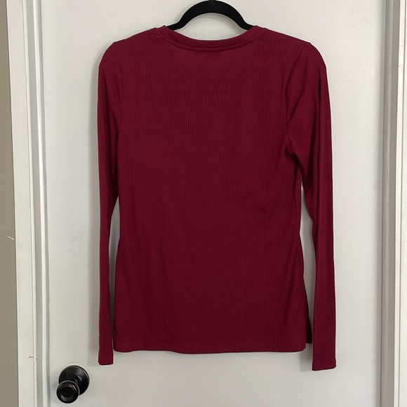 Crown & Ivy Long Sleeve Ribbed T-Shirt Sz M - Picture 2 of 2